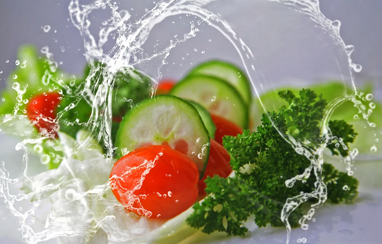 Photo wallpaper greens, water, splash, tomatoes, cucumbers