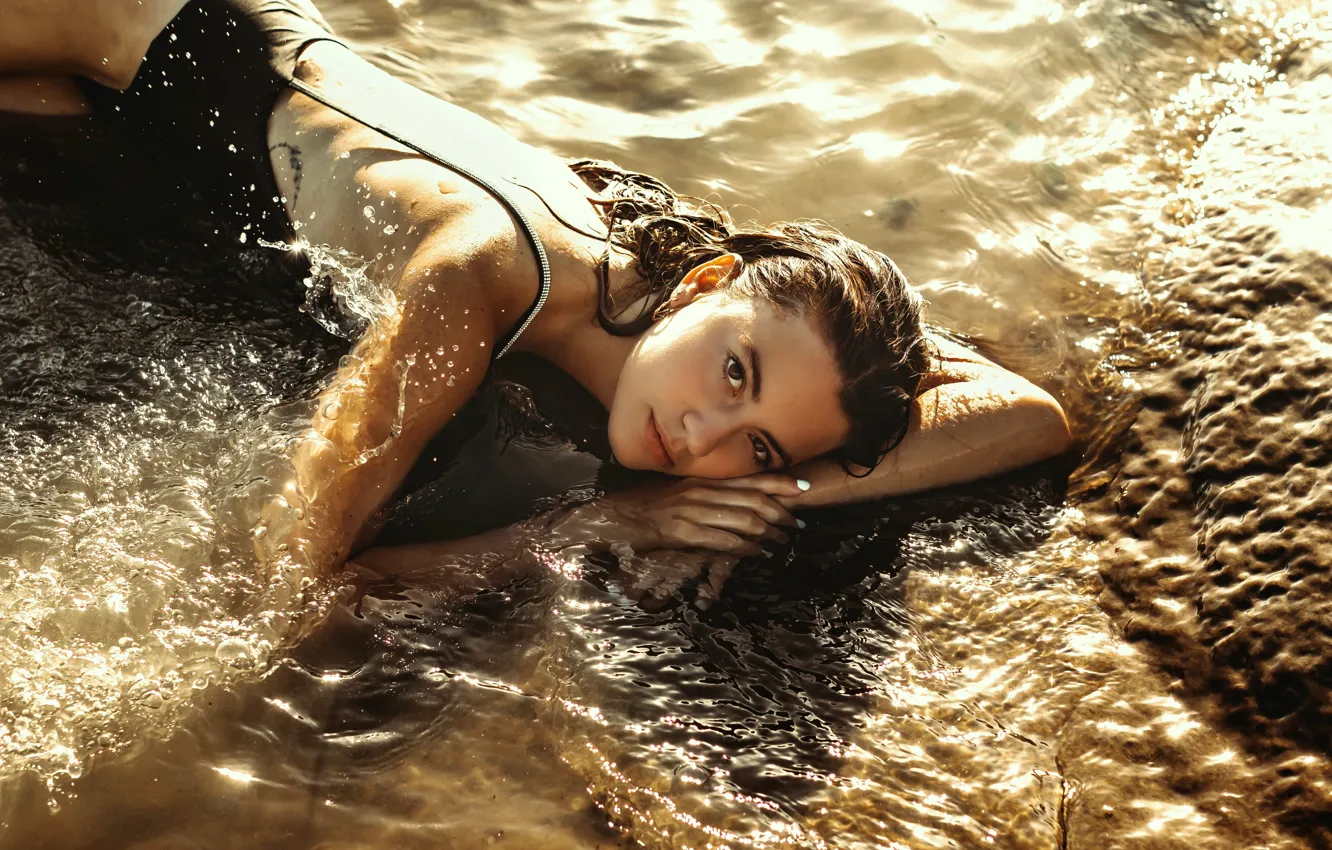 Photo wallpaper look, water, girl, pose, brunette, Francesca Zama
