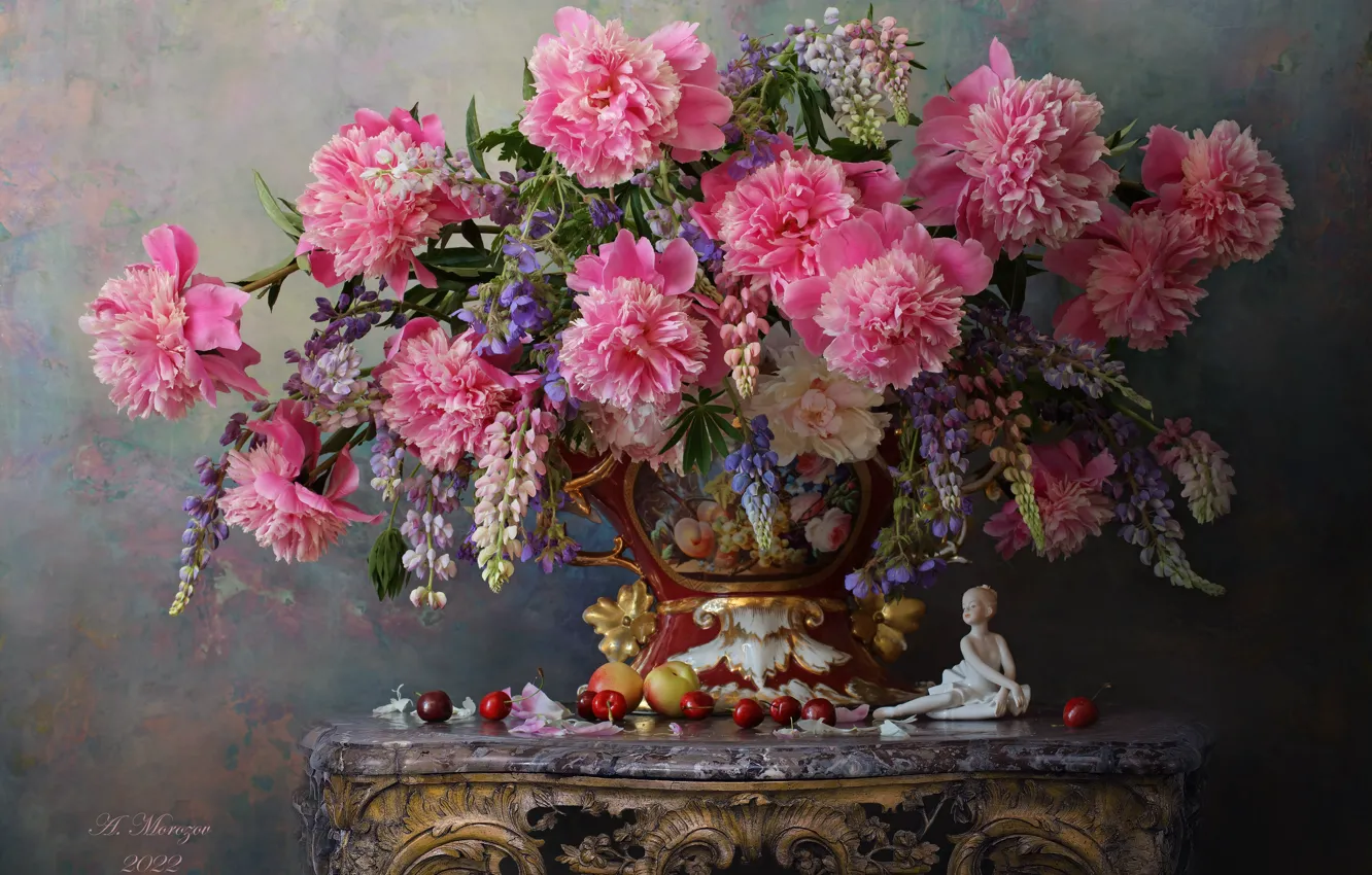 Photo wallpaper flowers, style, berries, table, bouquet, vase, figurine, still life