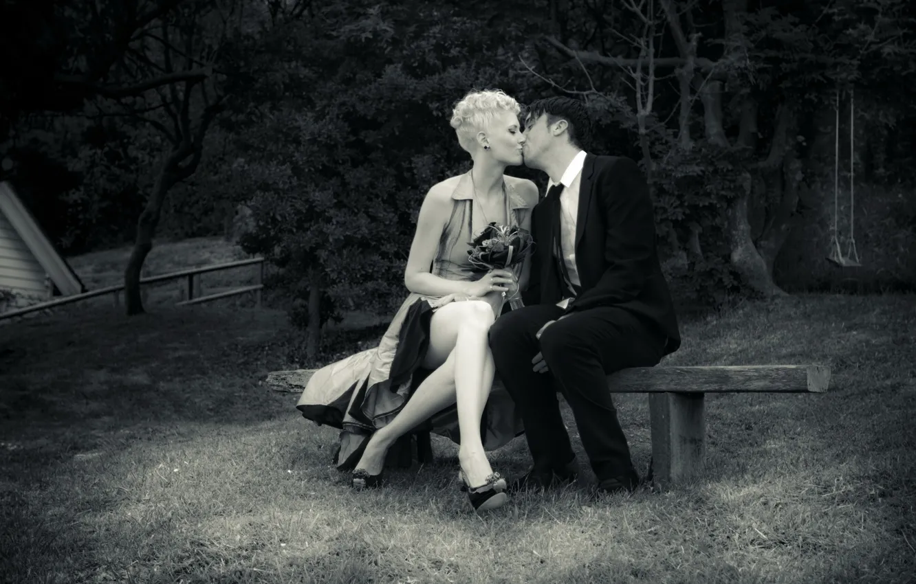 Photo wallpaper love, kiss, shop, pair