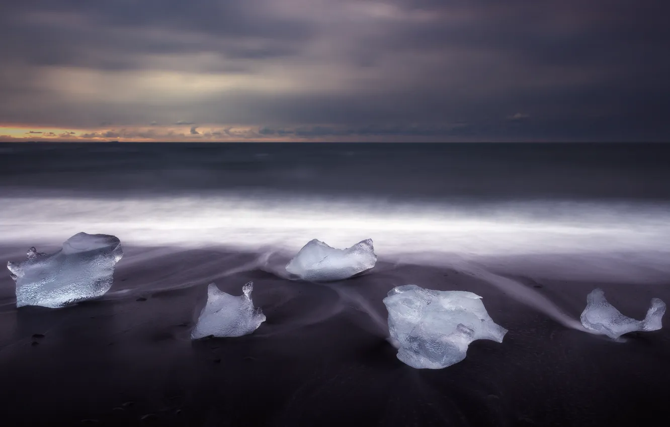 Photo wallpaper ice, winter, sand, beach, morning, Iceland, December, the glacial lagoon of Jökulsárlón