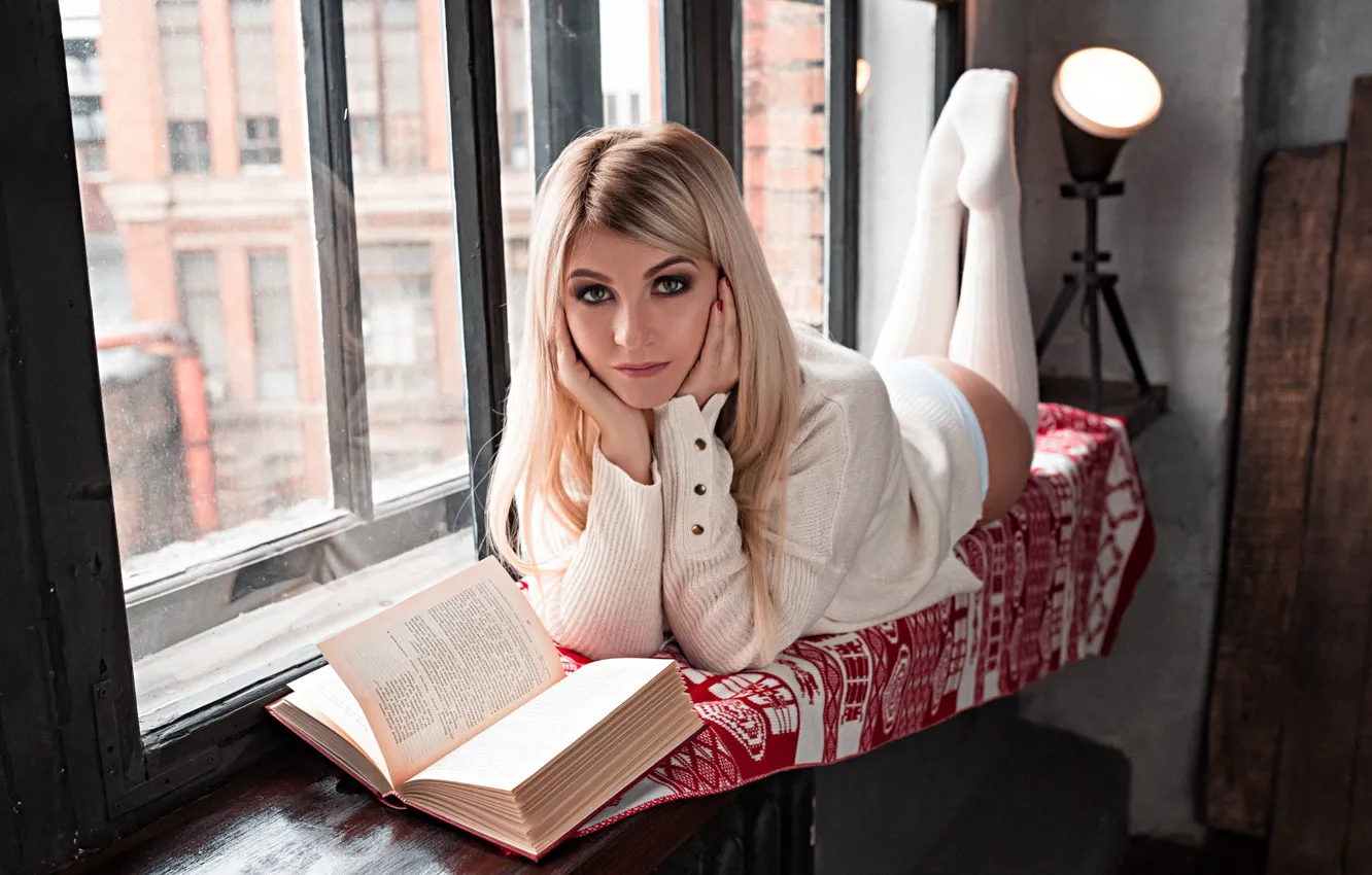 Photo wallpaper look, pose, model, lamp, stockings, makeup, hairstyle, blonde