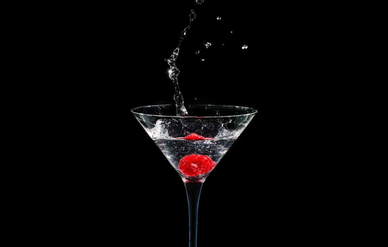 Photo wallpaper squirt, berries, raspberry, glass, splash, drink