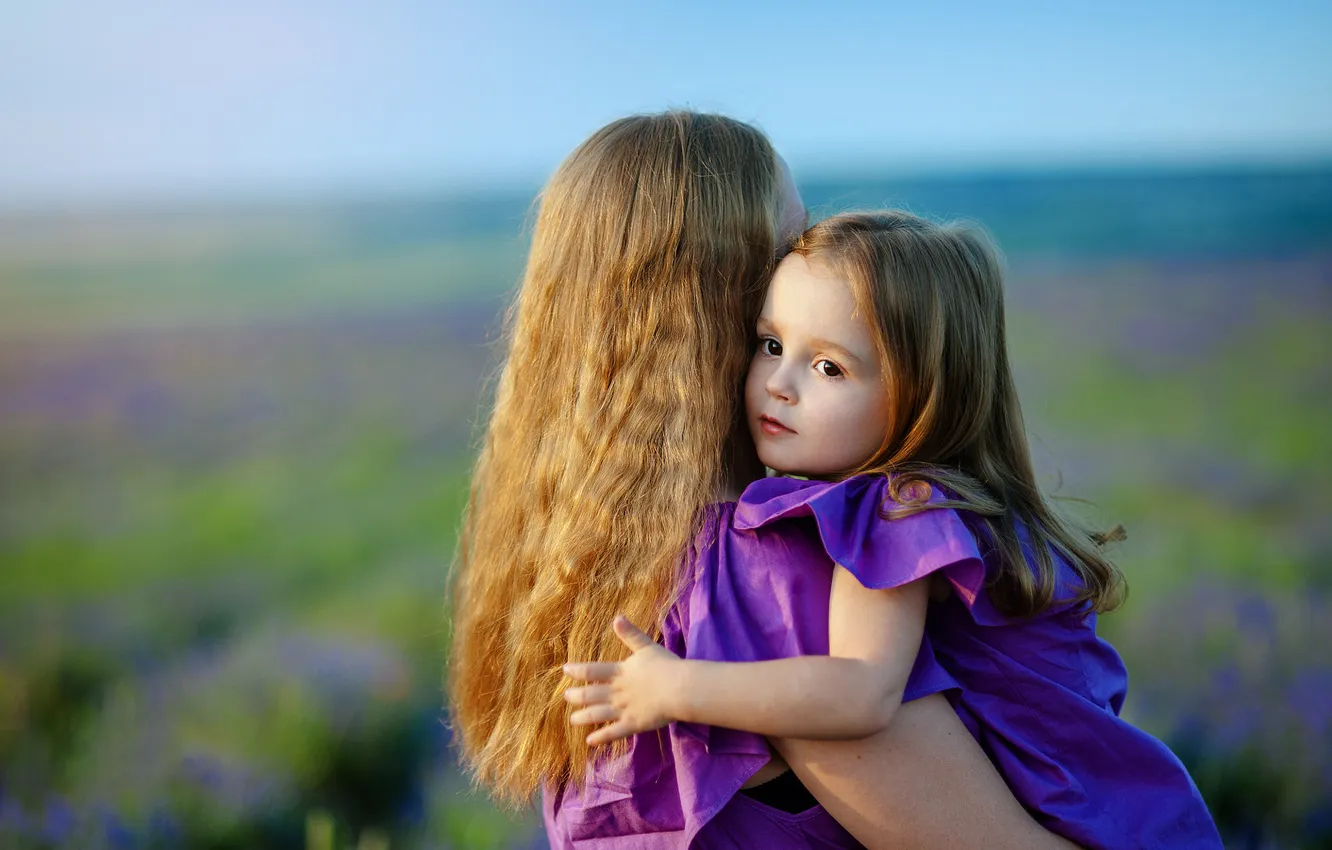 Photo wallpaper look, nature, children, portrait, hugs, girl, mom, long hair