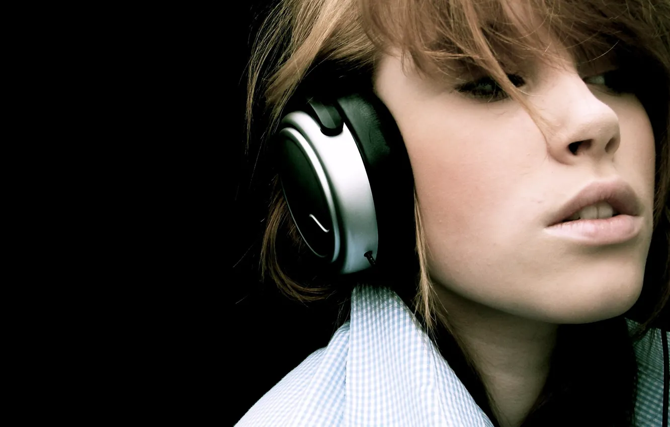Photo wallpaper girl, headphones, beaty