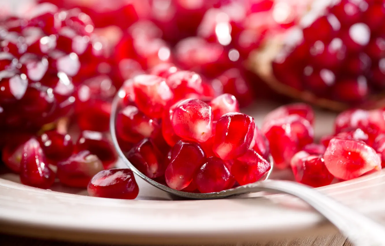 Photo wallpaper grain, spoon, garnet