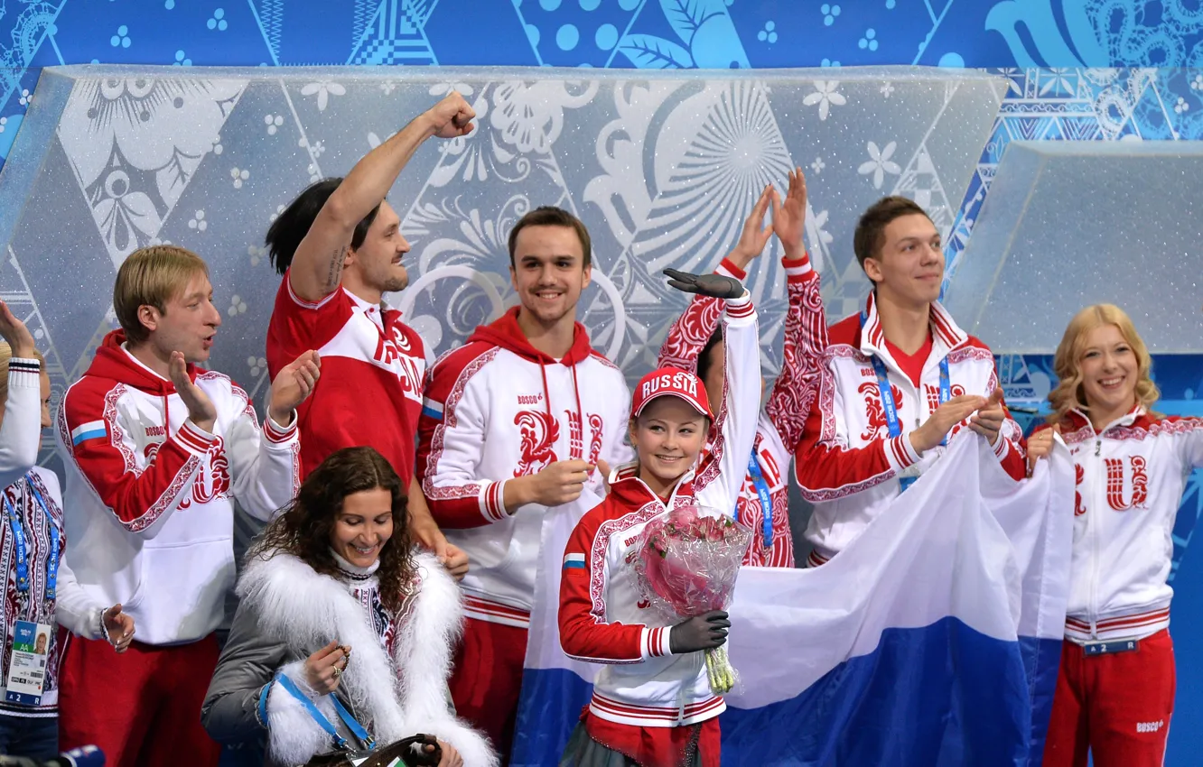 Photo wallpaper victory, bouquet, flag, figure skating, skaters, Russia, Team Russia, Sochi 2014
