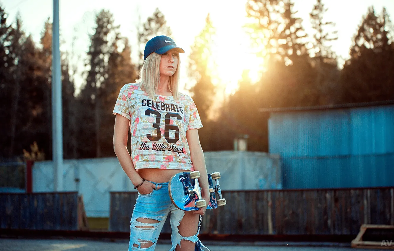 Photo wallpaper girl, model, jeans, cute, Cap, t-shirts
