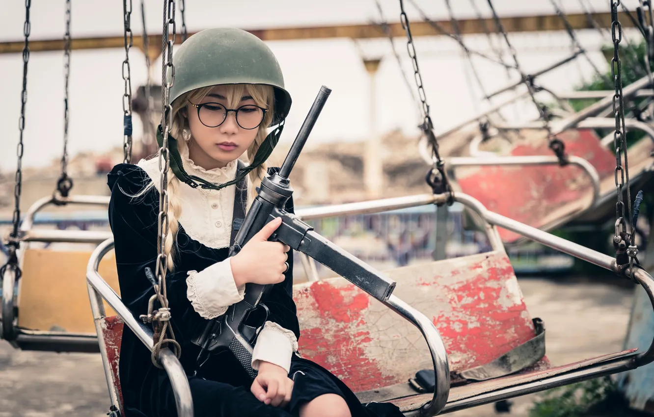 Photo wallpaper girl, face, weapons, model, glasses, machine, helmet