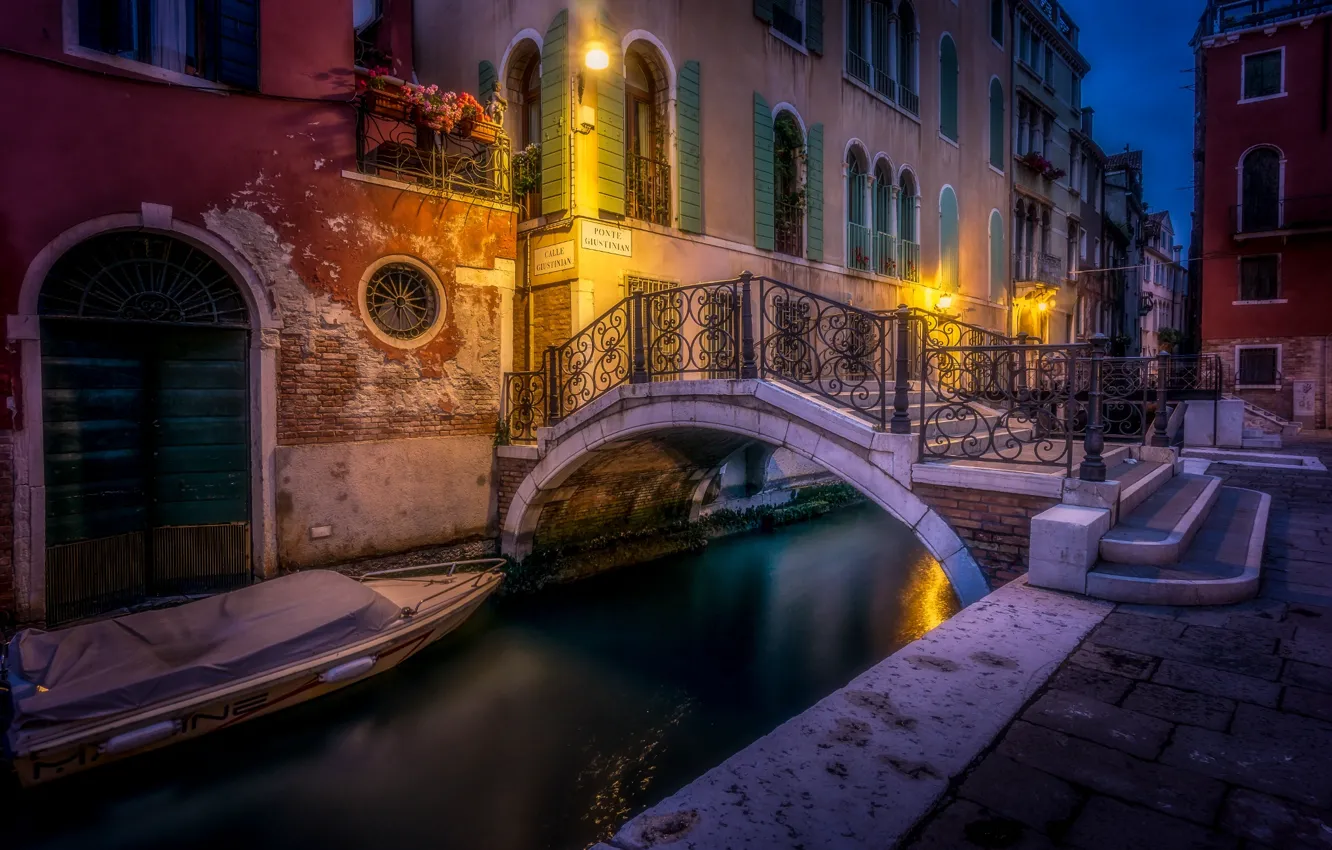 Photo wallpaper water, the city, lights, street, boat, home, the evening, Italy