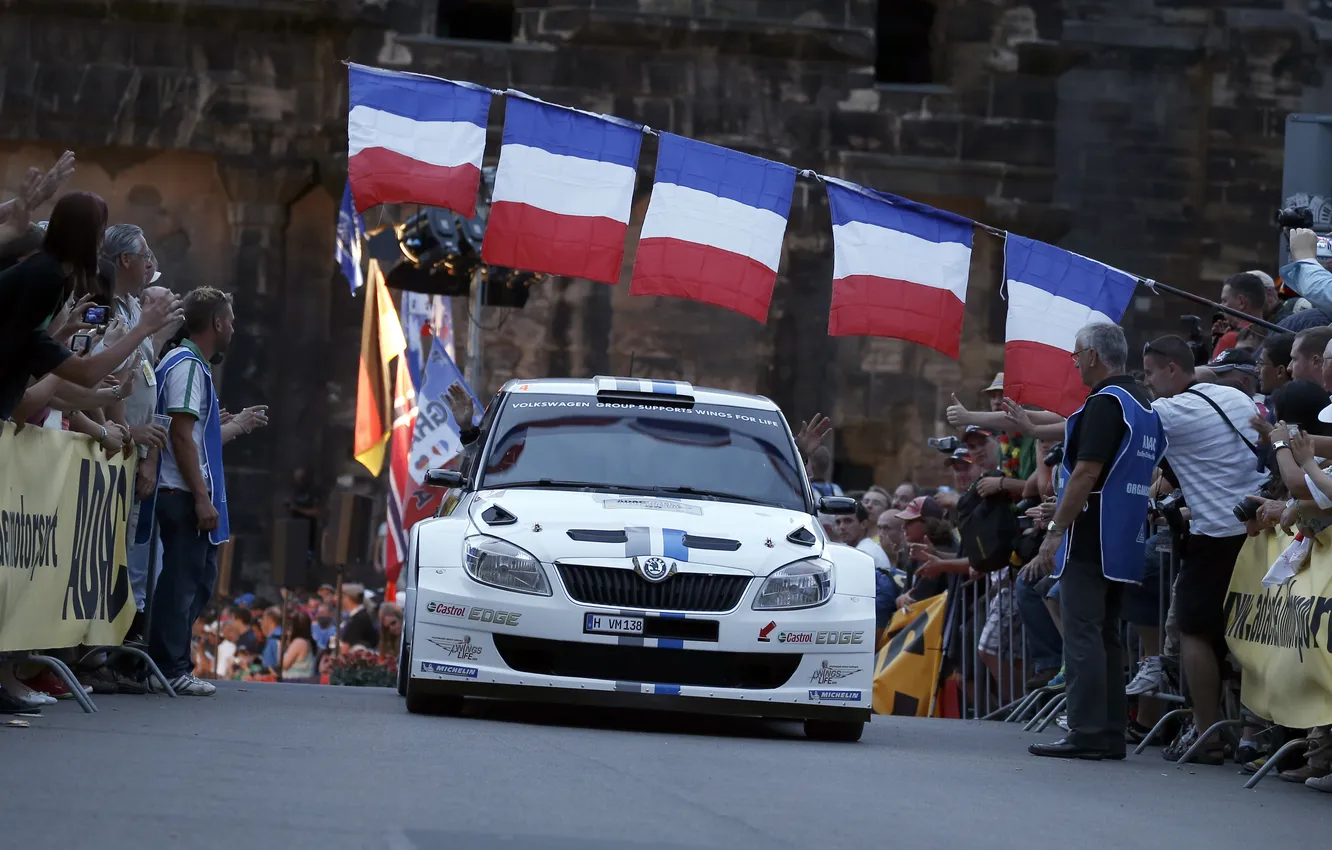 Photo wallpaper road, machine, auto, white, asphalt, the city, sport, people