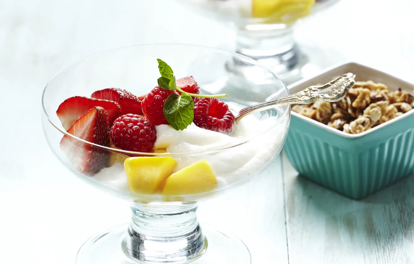 Photo wallpaper raspberry, strawberry, fruit, cream, fruit, cream, dessert, raspberry