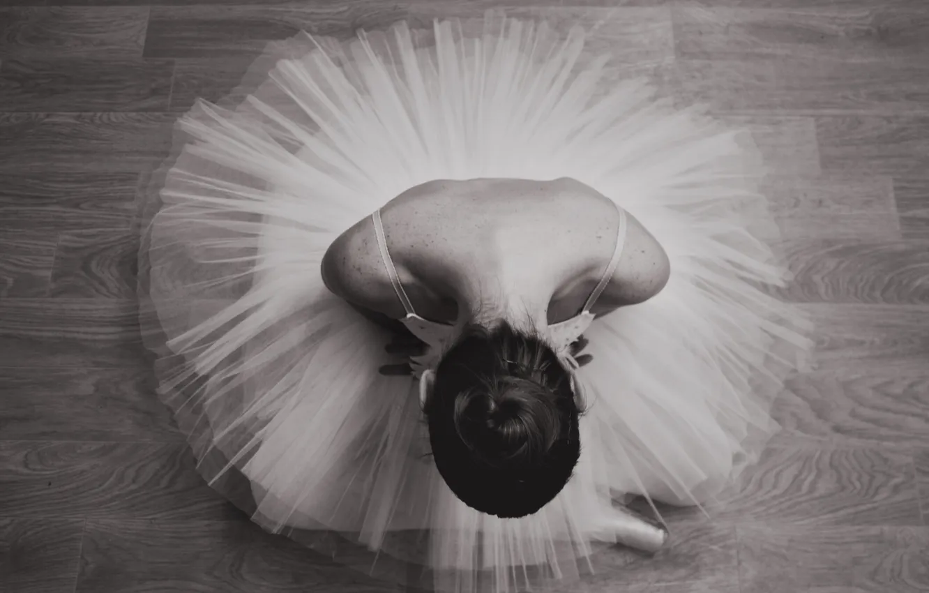 Photo wallpaper pose, skirt, floor, ballerina, sitting