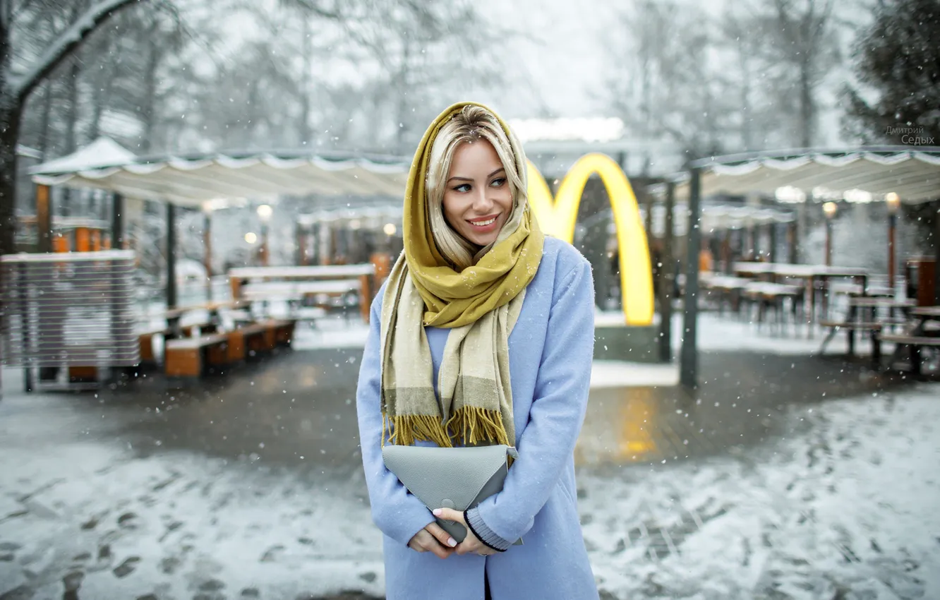 Photo wallpaper winter, snow, snowflakes, pose, smile, model, portrait, makeup