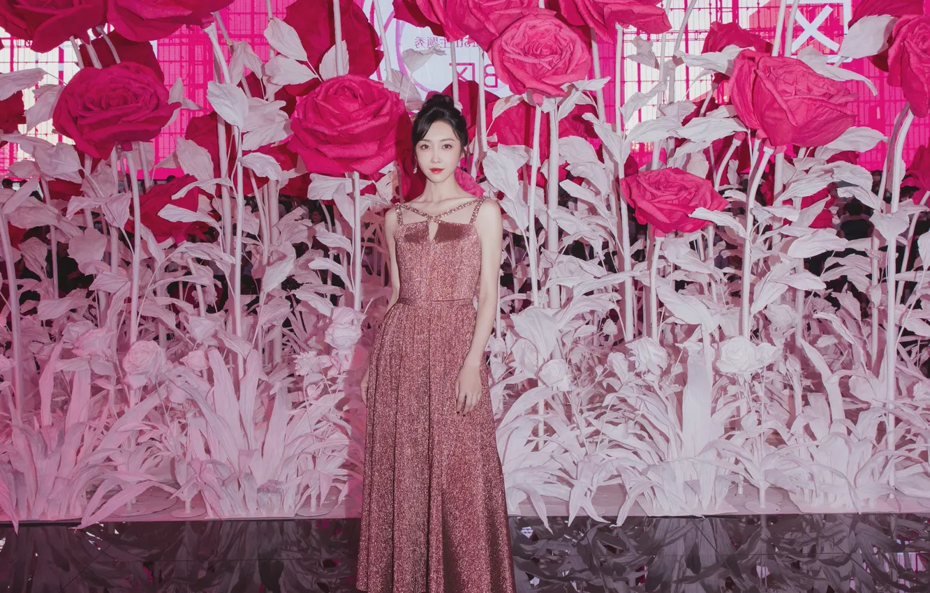 Photo wallpaper China, Xuan Lu, actress, roses, Xuan Lu