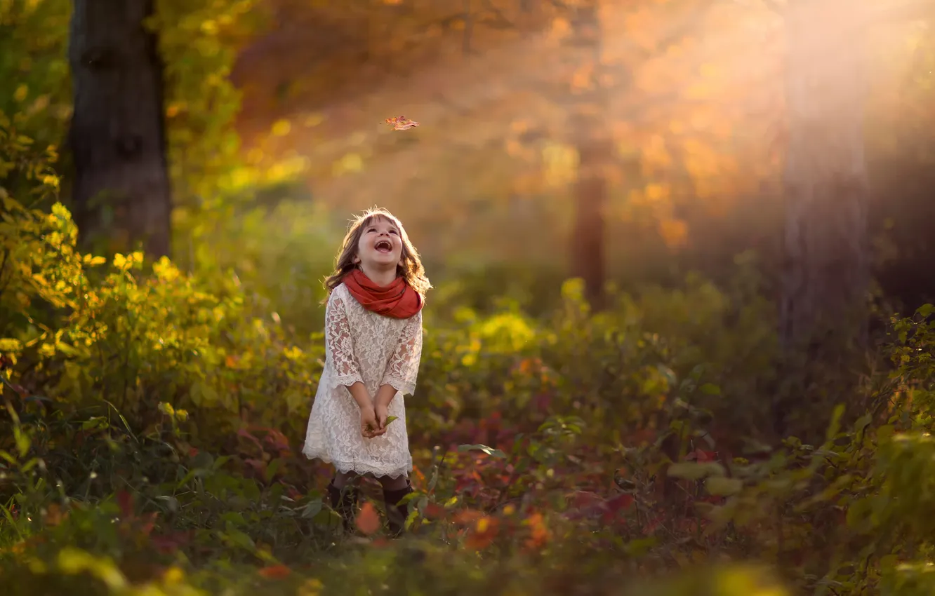 Photo wallpaper autumn, forest, leaves, laughter, girl