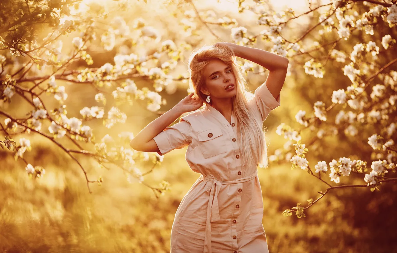 Photo wallpaper girl, trees, pose, Sergey Sorokin, Luba Ivanova