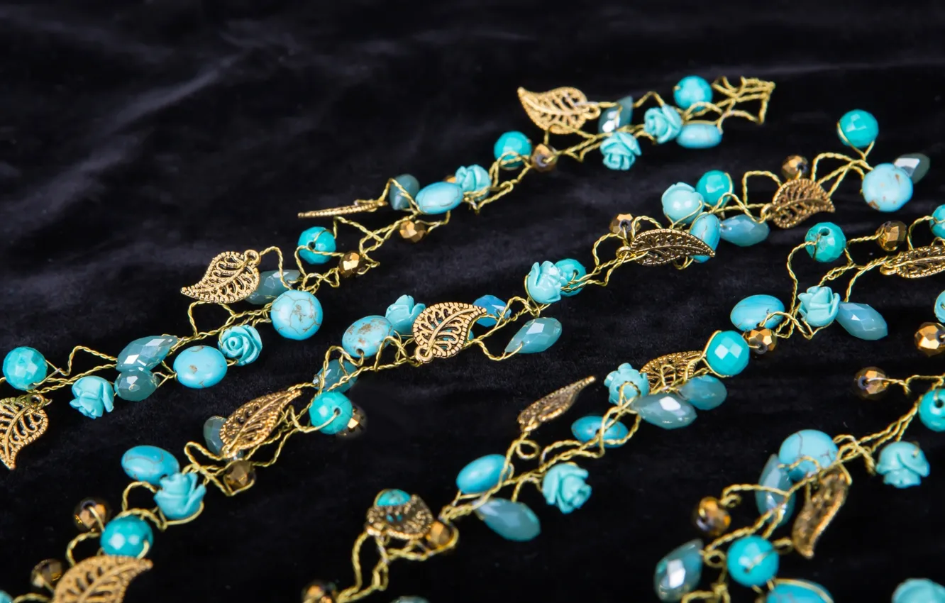 Photo wallpaper decoration, stones, gold, beads, gold, turquoise, jewelry