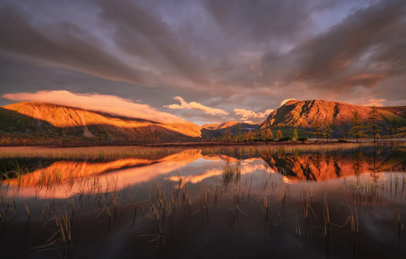 Photo wallpaper lake, space, North, hills, the beauty of nature, Evdokimov Maxim, Kolyma good morning!