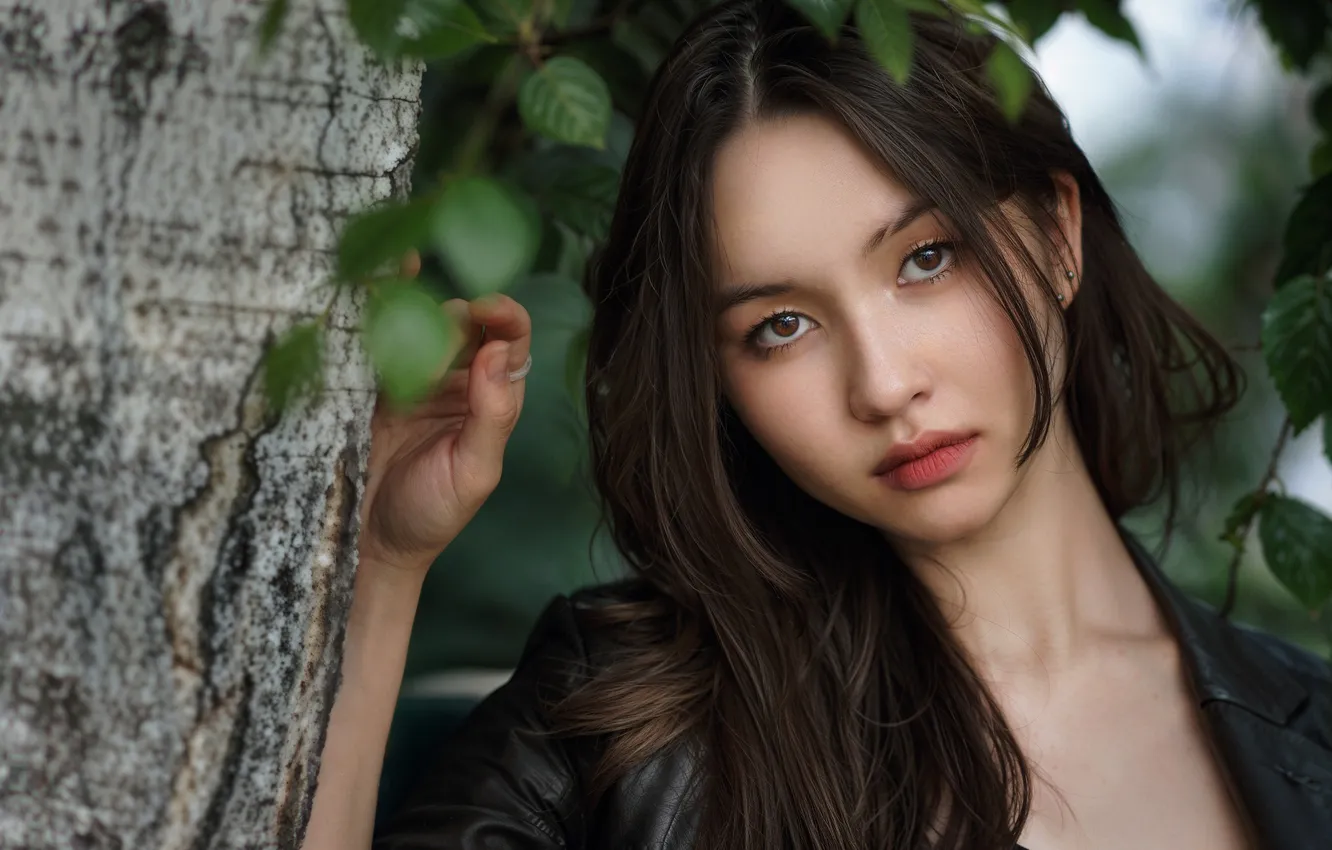 Photo wallpaper look, girl, trees, face, portrait, hands, brunette, long hair