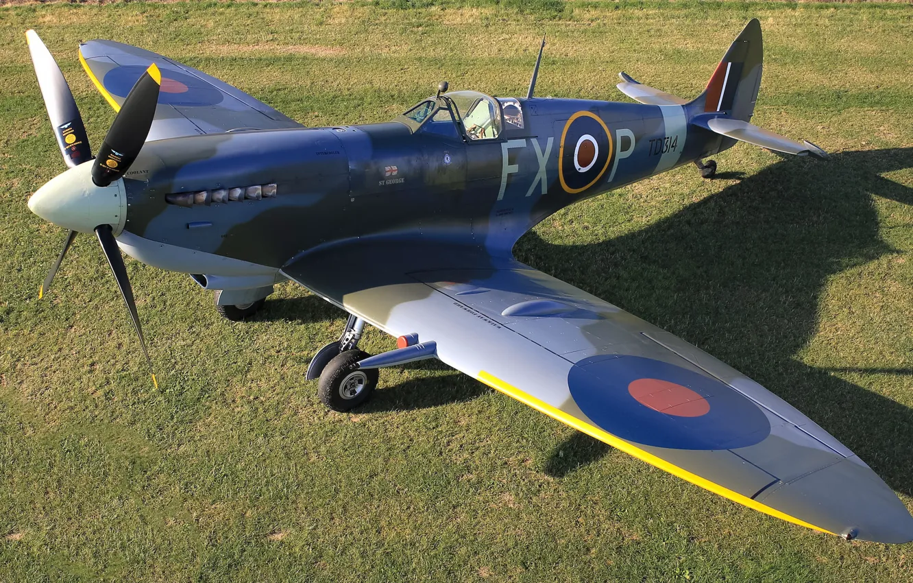 Photo wallpaper Screw, Fighter, Gun, Spitfire, Supermarine Spitfire, RAF, The Second World War, Chassis