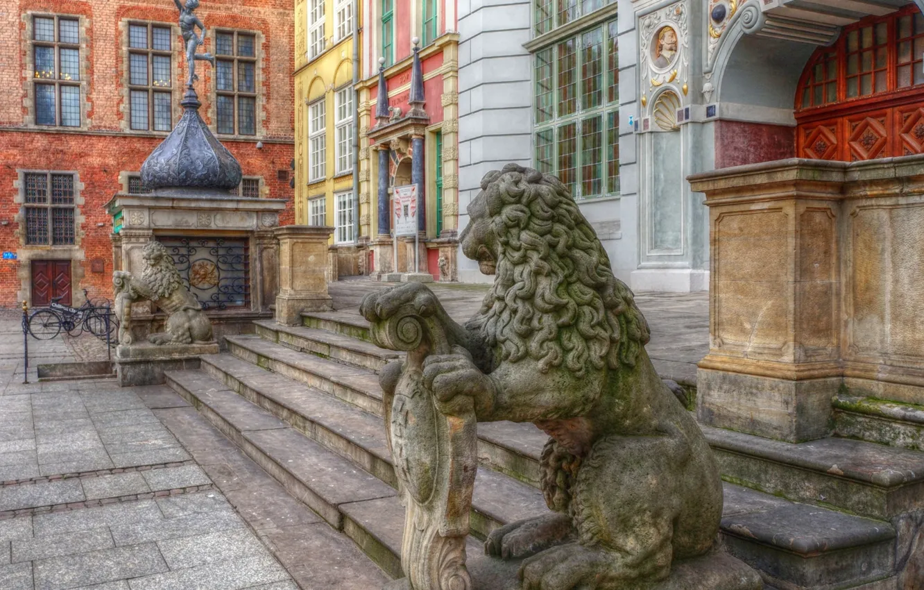 Photo wallpaper lion, street, building, statua