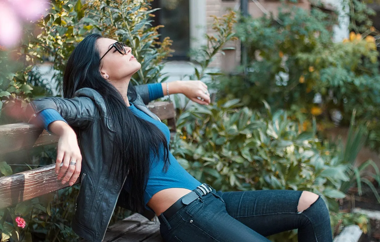 Photo wallpaper woman, young, beautiful, model, jeans, brunette, posing, sunglasses