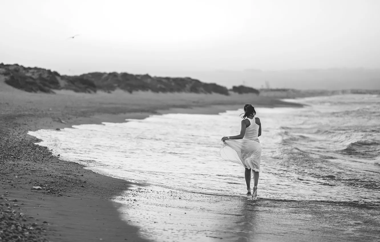 Photo wallpaper girl, shore, surf