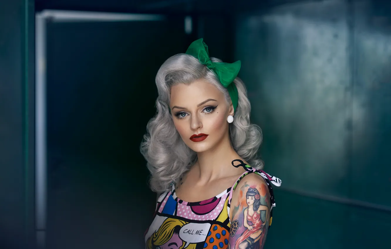 Photo wallpaper girl, makeup, bow, tattoo