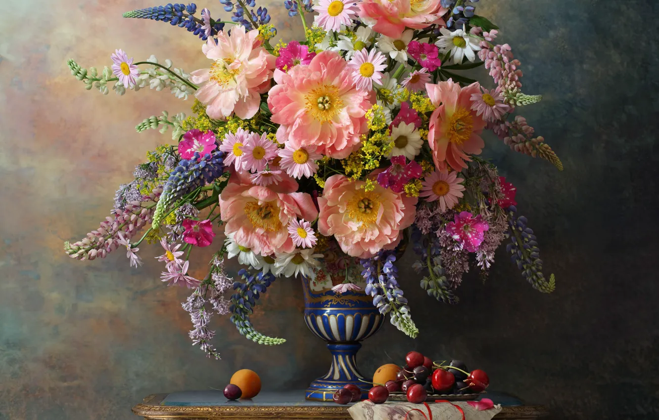 Photo wallpaper letter, flowers, style, berries, background, chamomile, bouquet, vase