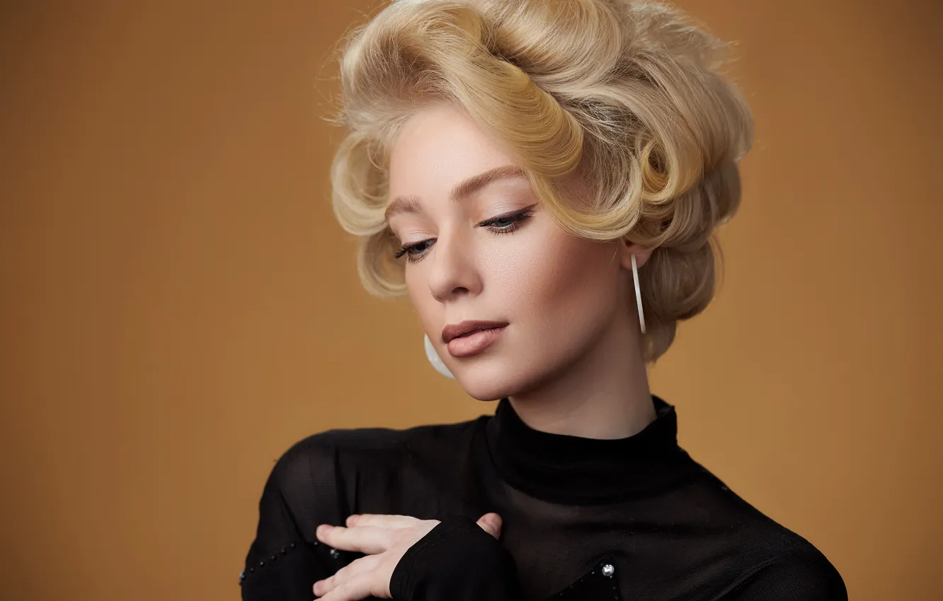 Photo wallpaper women, blonde, portrait, makeup, simple background, Pavel Reband