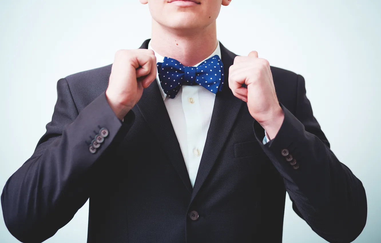 Photo wallpaper smile, butterfly, hands, costume, wedding, the groom