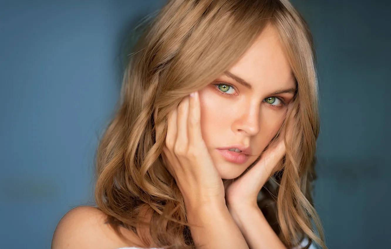 Photo wallpaper girl, green eyes, long hair, photo, photographer, model, bokeh, lips