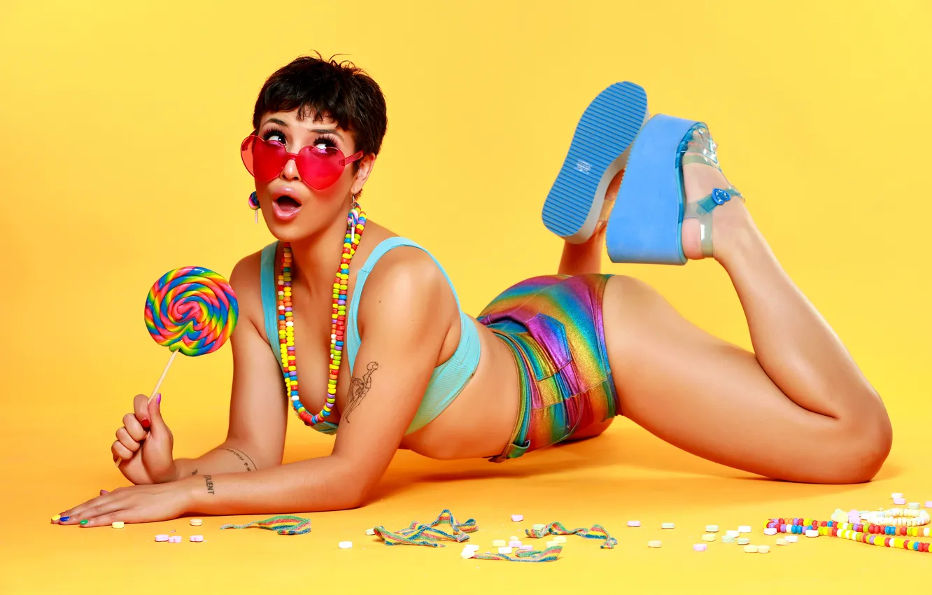 Photo wallpaper sexy, pose, shorts, glasses, lollipops, beads, hip, sandals