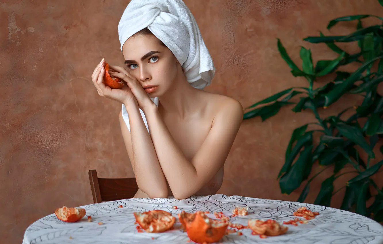 Photo wallpaper girl, portrait, hands, items, garnet