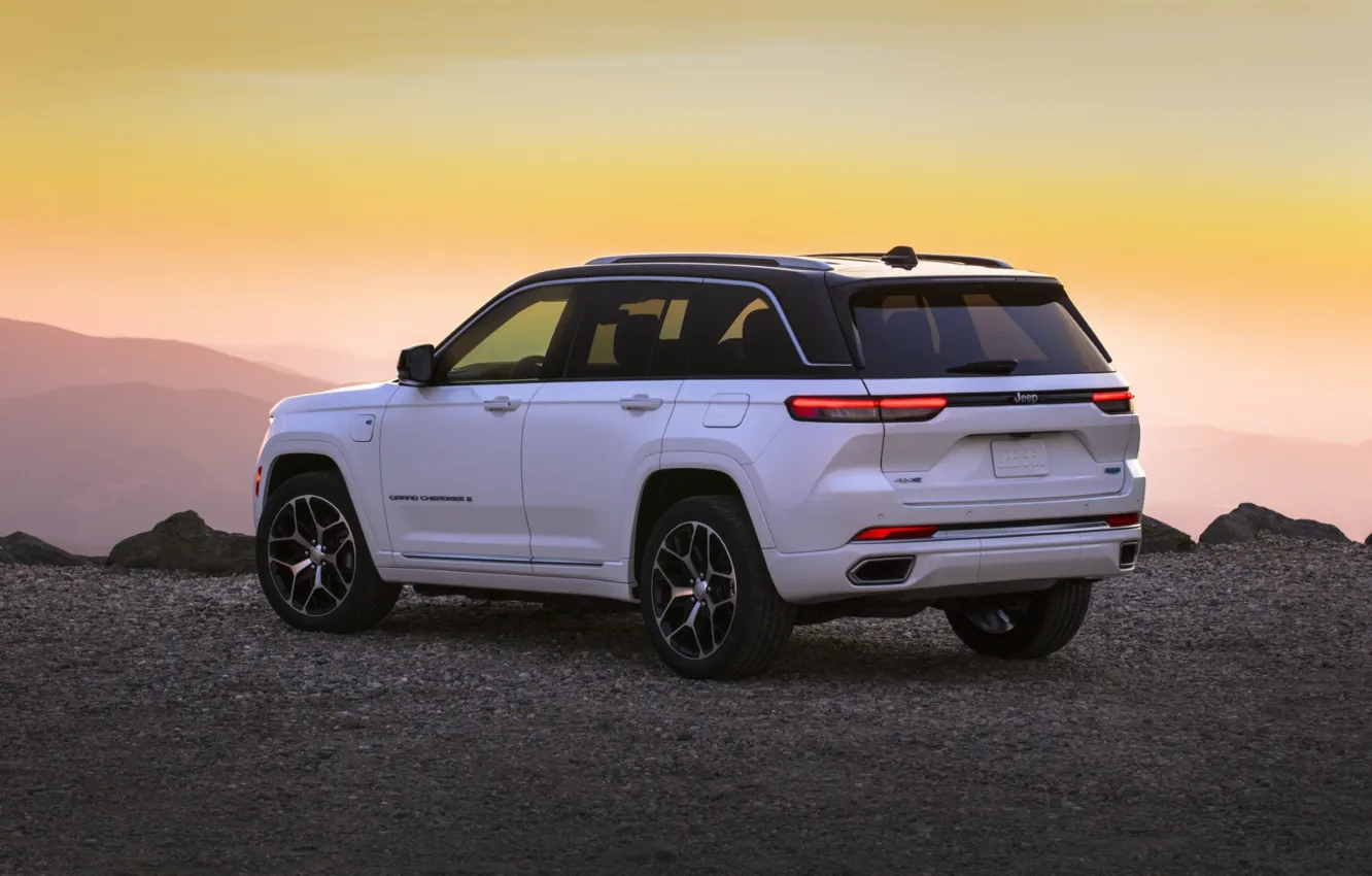 Photo wallpaper the sky, mountains, exterior, Jeep, Grand Cherokee, 2022, Summit Reserve, Jeep Grand Cherokee Summit Reserve