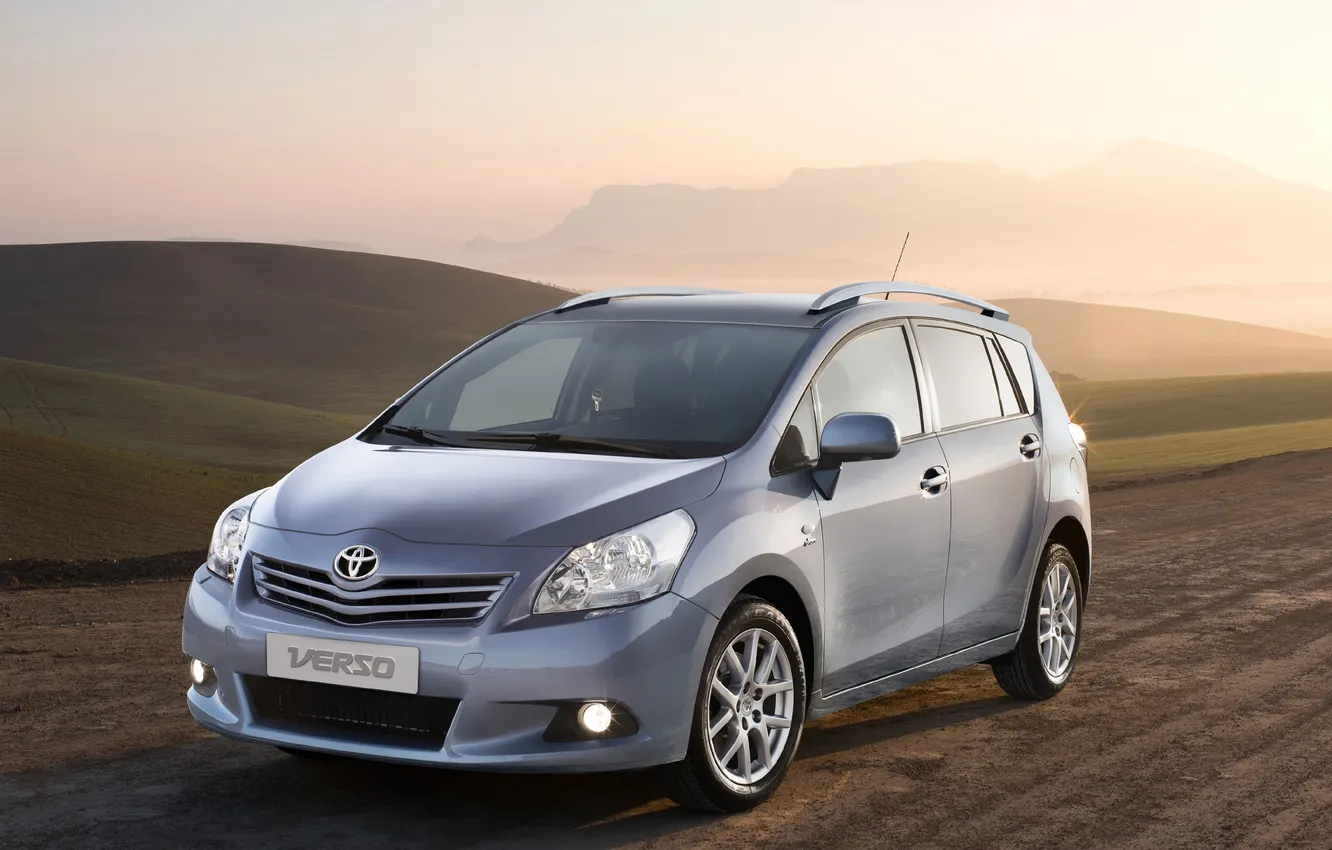 Photo wallpaper Toyota, Toyota, Verso, verso