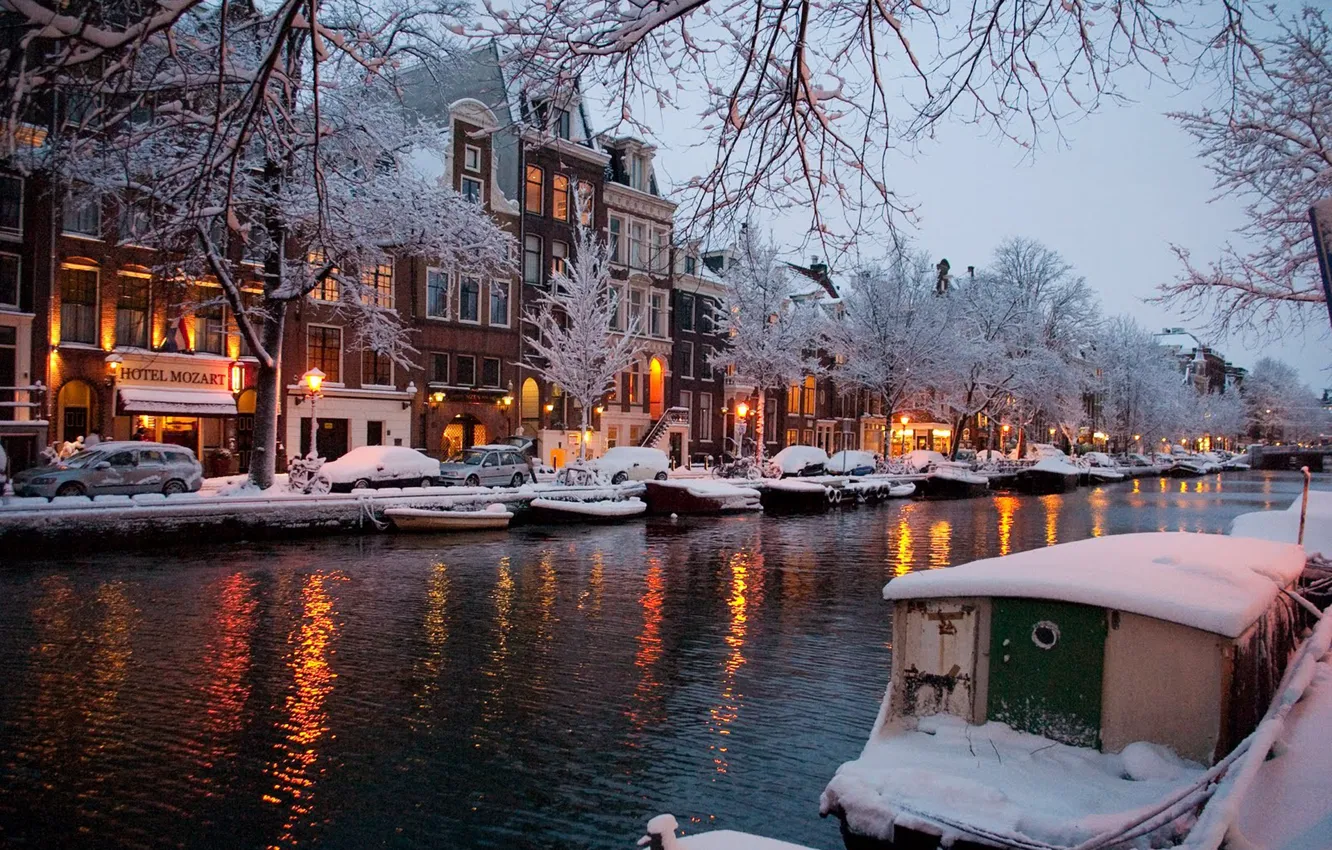 Photo wallpaper the city, channel, frost