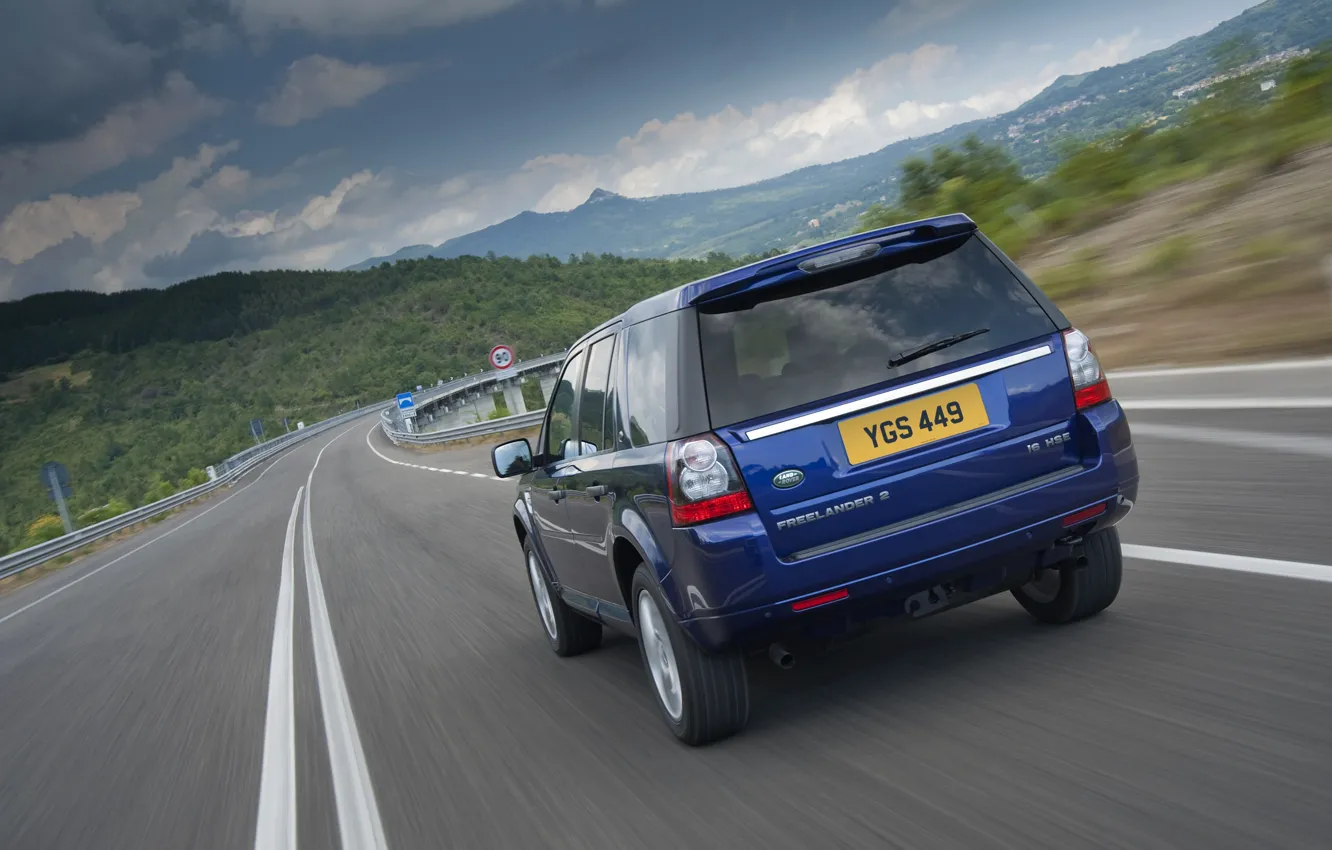 Photo wallpaper Land Rover, rear view, 2011, crossover, Freelander, SUV, Freelander 2, LR2