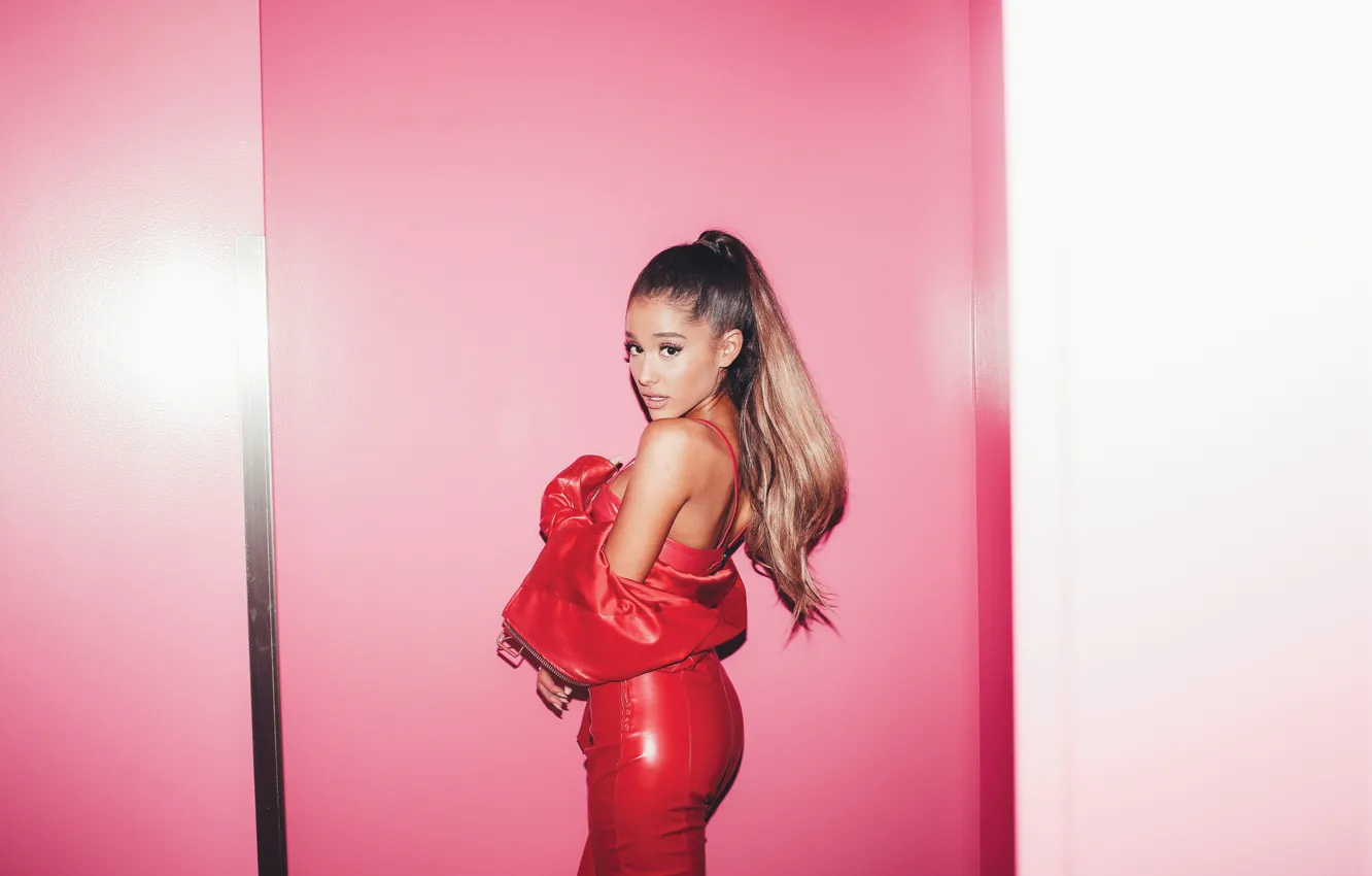 Photo wallpaper girl, singer, Ariana Grande