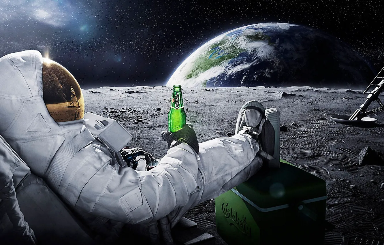 Photo wallpaper space, earth, the moon, beer, astronaut, astronaut, carlsberg