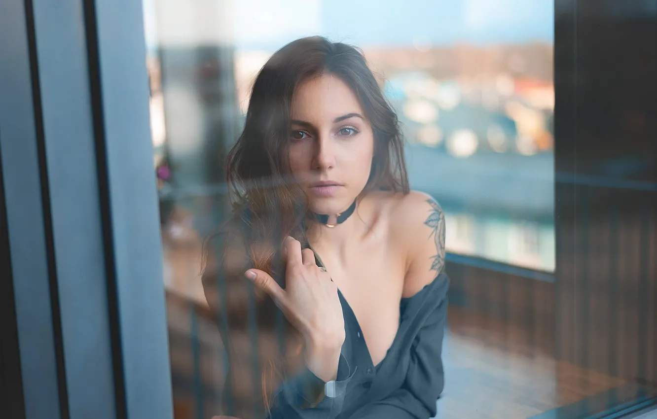 Photo wallpaper girl, glass, long hair, brown eyes, photo, photographer, model, tattoo