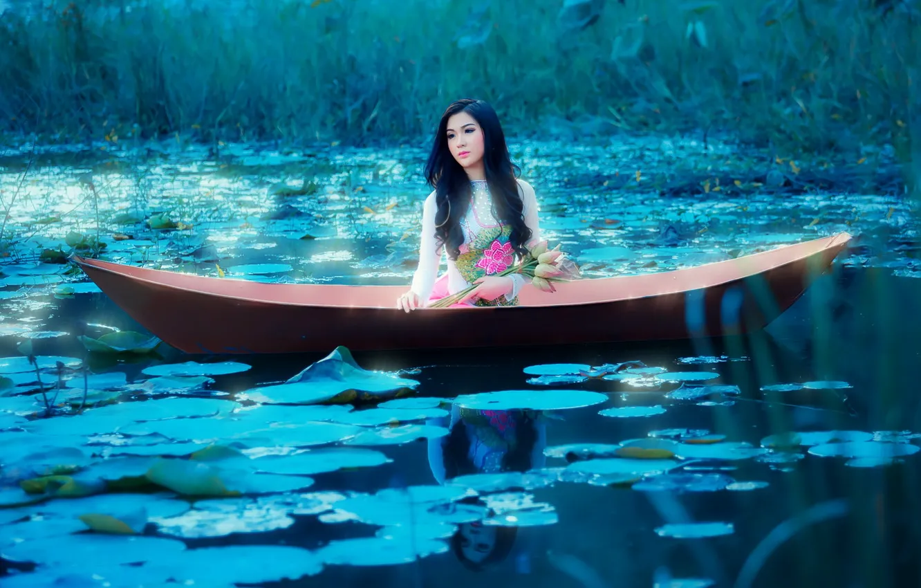 Photo wallpaper girl, lake, boat, Asian
