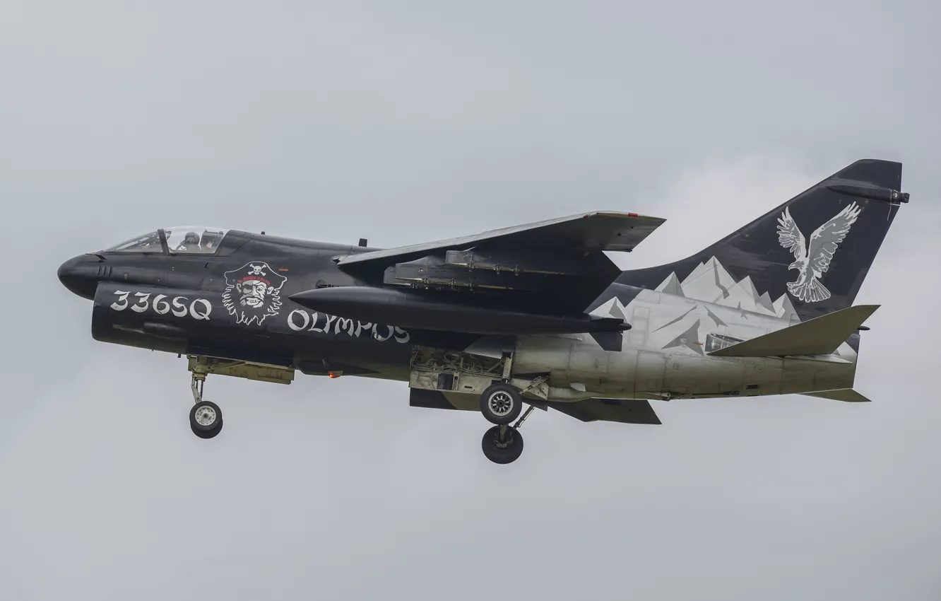 Photo wallpaper attack, A-7H, Corsair II