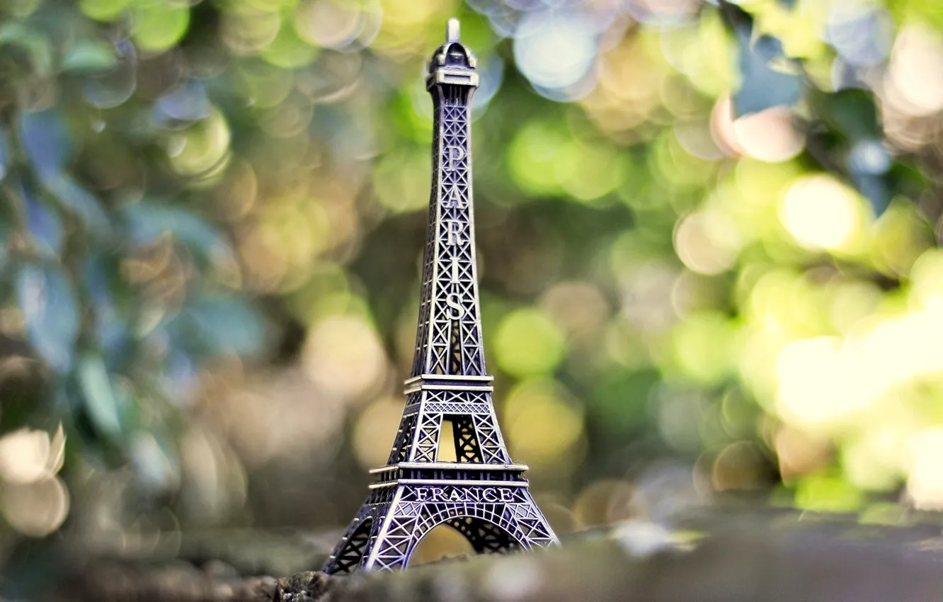 Photo wallpaper greens, France, Paris, blur, figurine, Eiffel tower, Paris, France