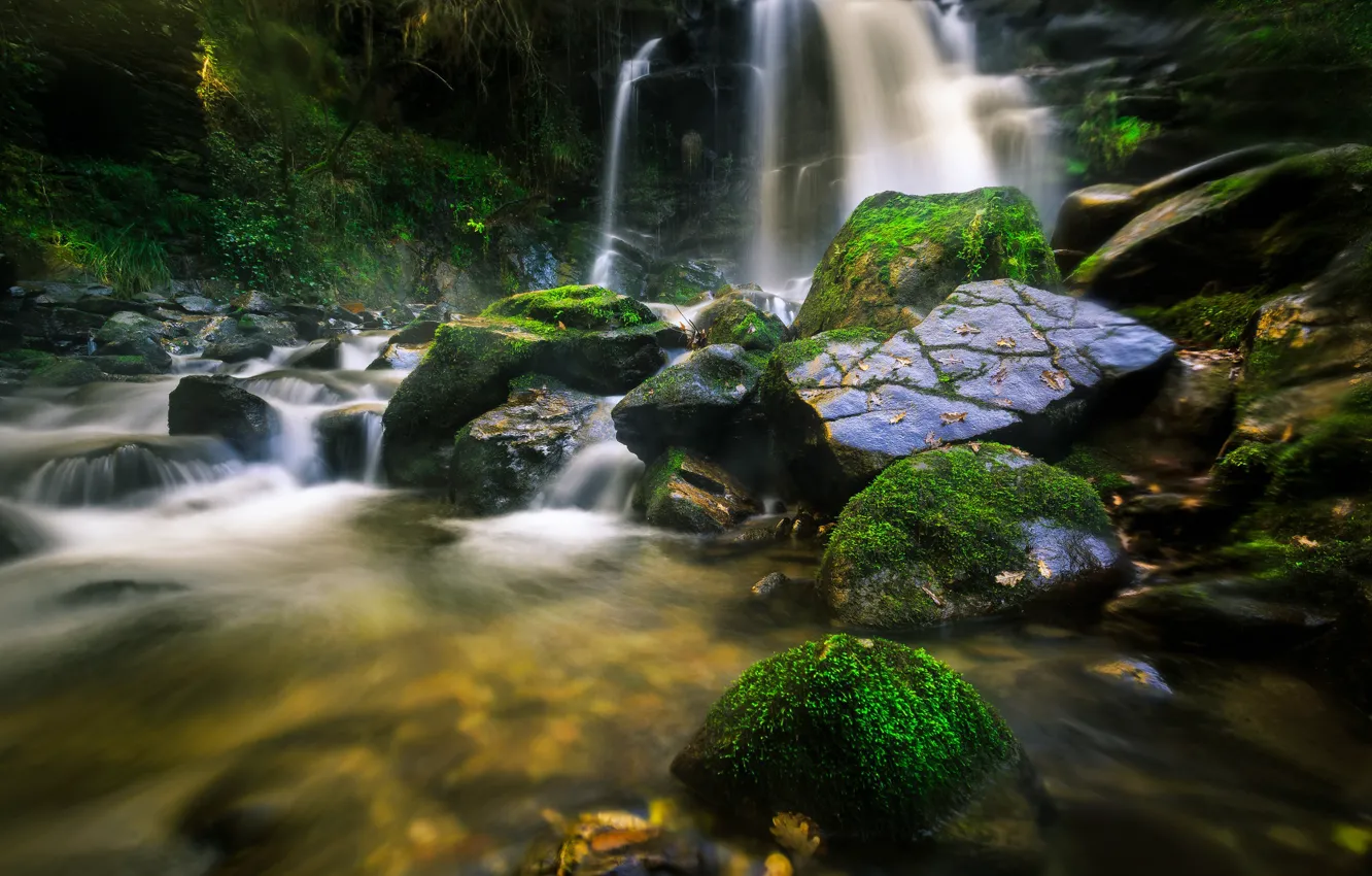 Photo wallpaper stones, waterfall, moss