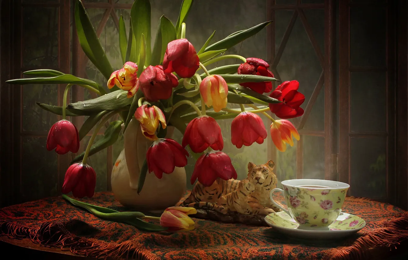 Photo wallpaper tiger, bouquet, Cup, tulips, figurine
