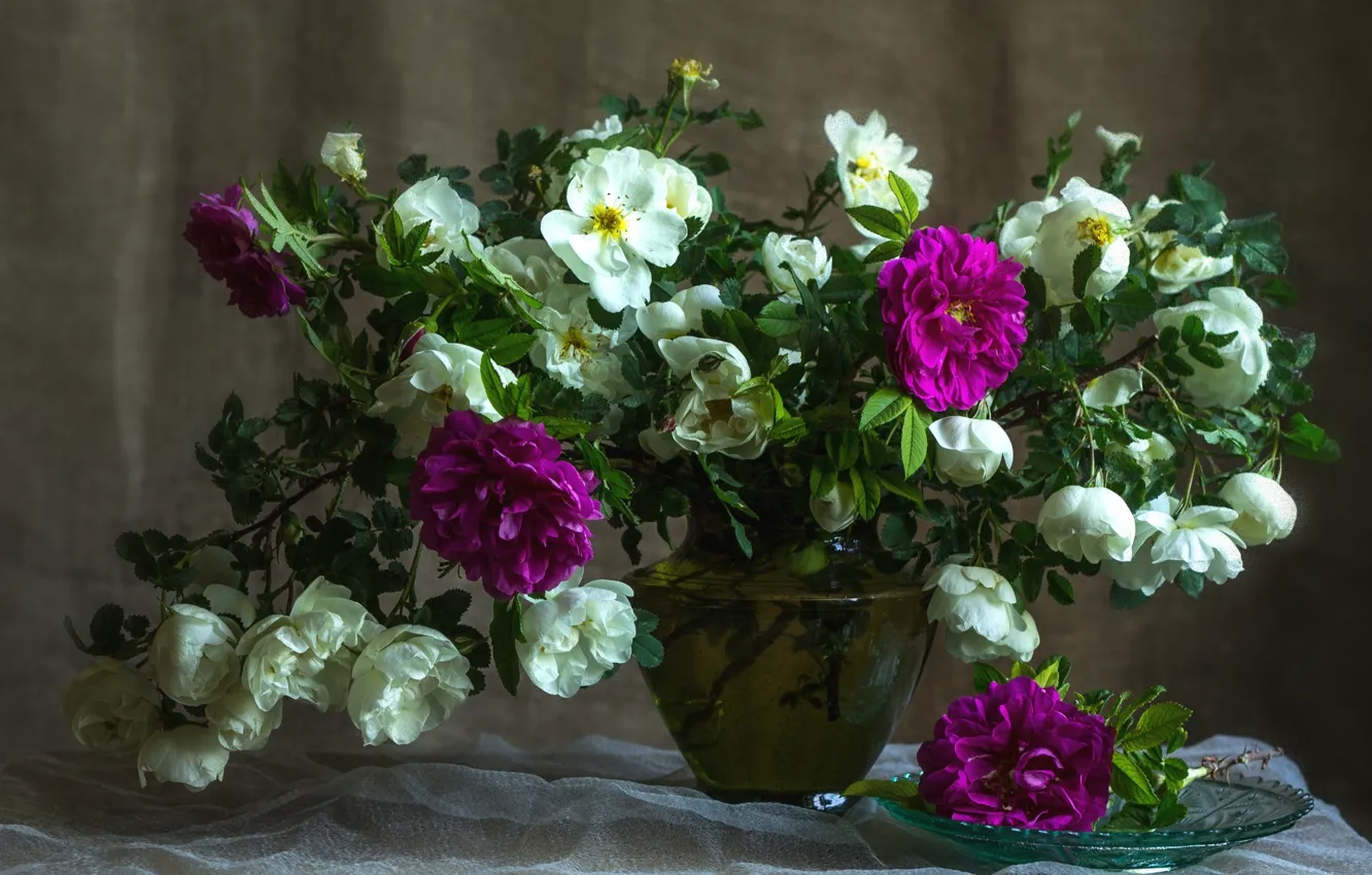 Photo wallpaper roses, bouquet, briar