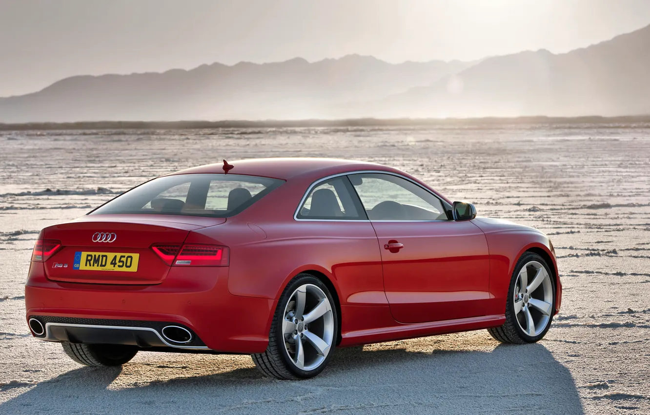 Photo wallpaper machine, nature, 2012 Audi RS5