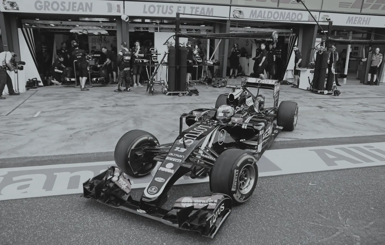 Photo wallpaper Lotus, Mercedes, formula 1, E23